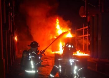 ¿Te quedaste sin luz? Se incendia subestación de la CFE; infinidad de colonias se quedan sin energía
