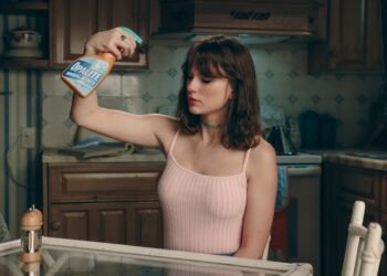 ¿Ya escuchaste el nuevo himno de Toy Story 5? Taylor Swift lo hizo realidad