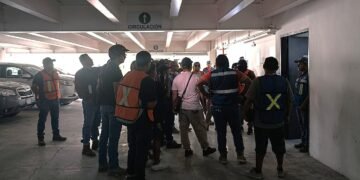 Albañiles exigen pago por obra concluida en Cancún; denuncian adeudo de 7 millones de pesos