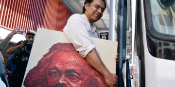 “¡No puedo más!”: Marx Arriaga pone a la venta su casa y acusa a la SEP de dejarlo sin liquidación