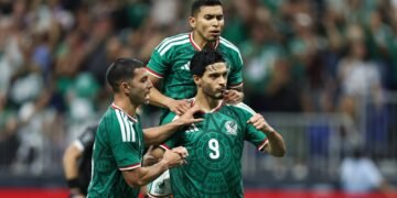 El partido que paraliza a México: el Tri se juega la vida frente a Inglaterra