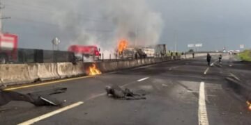 ¿Qué pasó en la carretera México-Veracruz? Explosión de pipa moviliza a autoridades