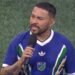 Frankie J se vuelve viral: cambia la letra del Himno Nacional y las redes no lo perdonan