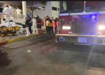 Fuego en área de quirófanos activa operativo de emergencia en el IMSS de Chetumal