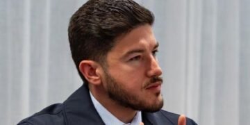 Nueva polémica en Nuevo León; suspenden la Ruta 322 y usuarios exigen su reapertura