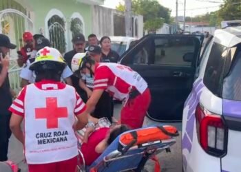 ¿Cómo pudo pasar? Rescatan a adulta mayor que habría sido agredida y echada de su casa por su hija