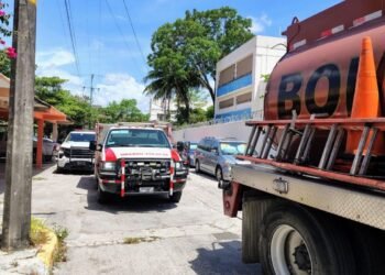 ¡Salió mal el experimento! Alumno mezcla químicos y provoca evacuación de La Salle