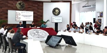 Crisis por sargazo pega a la recaudación; aprueba Playa del Carmen contraer más deuda