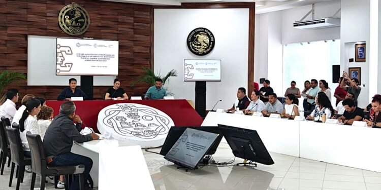 Crisis por sargazo pega a la recaudación; aprueba Playa del Carmen contraer más deuda