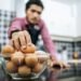 La FDA lanza alerta por millones de huevos potencialmente contaminados. Esto detectó