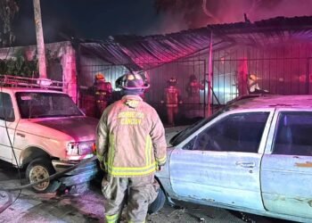 ¡Ah pa’ familia! Después de pelea le incendiaron el taller mecánico. Esto fue lo que pasó: