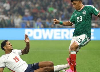 FIFA castiga a Quansah: se perderá dos partidos tras la roja ante México. ¿Fue justa la sanción?