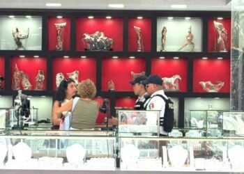 ¿Le dieron gato por liebre? Turistas españoles denuncian fraude con diamantes falsos en Playa