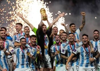 Messi se despide de la Albiceleste entre títulos, récords y dolorosas derrotas