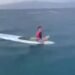 ¿Cómo terminó sola en el mar? Localizan a menor en una tabla frente a Punta Arena