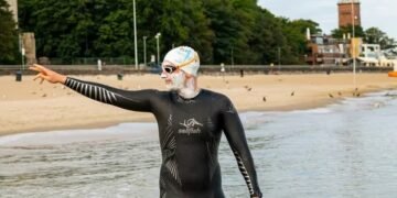 ¡Contra todo pronóstico! Bartłomiej Kubkowski nada 160 kilómetros y conquista el mar Báltico
