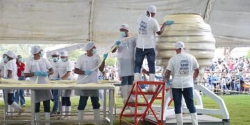 ¡Orgullo chiapaneco! Pijijiapan rompe Récord Guinness con el quesillo más grande del mundo