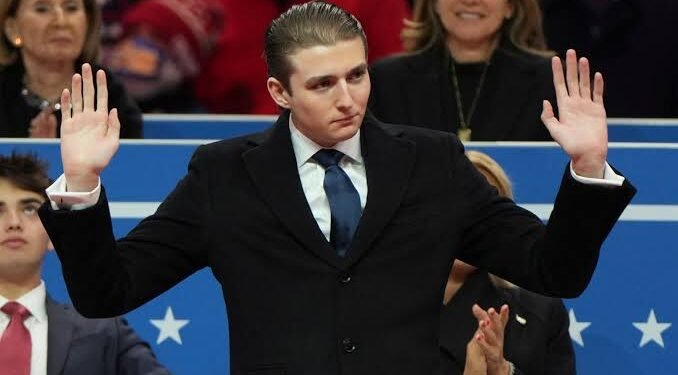 Irán difunde amenaza contra Barron Trump y menciona recompensa de 10 millones de dólares