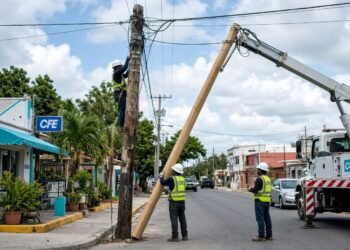 ¿Otra vez sin luz? CFE programa nuevo apagón de hasta 12 horas en Isla Mujeres