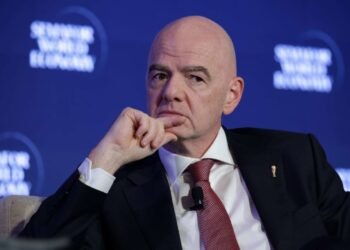 UEFA lleva su batalla contra la FIFA a tribunales: prepara denuncia penal contra Gianni Infantino