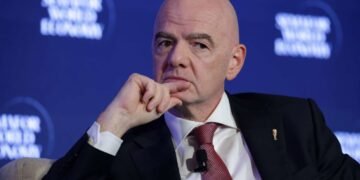 UEFA lleva su batalla contra la FIFA a tribunales: prepara denuncia penal contra Gianni Infantino