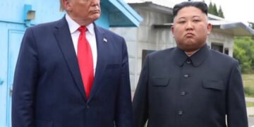 Entre recortes militares y guiños diplomáticos: Trump anticipa un posible reencuentro con Kim Jong Un