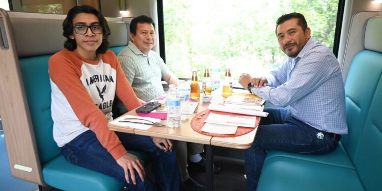 ¡Buen viaje y buen provecho! Tren Maya estrena restaurante sobre rieles