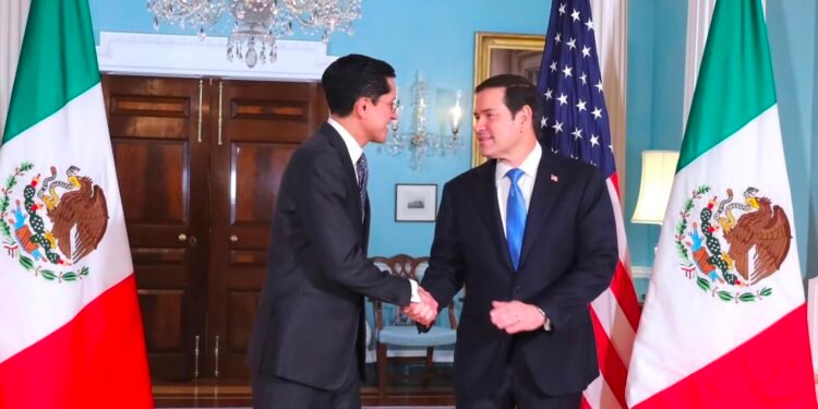 Velasco y Rubio se sientan frente a frente: seguridad y migración dominan la agenda