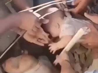 Rescate entre ruinas: salvan a una madre y su bebé tras terremoto en Colombia