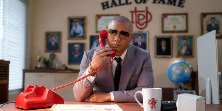 ¡Primera clase y ya hay tarea! Wisin abre la Universidad del Perreo con Ivy Queen de profesora