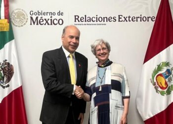 Perú pide a México abrir la puerta al turismo: busca eliminar la visa