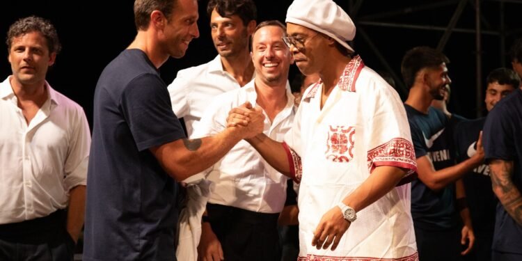 ¿Listos para volver a verlo? Ronaldinho regresa al fútbol con el Ravenna FC a sus 46 años