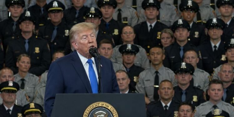 Trump vuelve a poner a Ormuz en la mira; dice que podría declararlo territorio de EU
