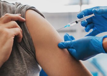Avance histórico: Moderna y Merck reportan resultados positivos en vacuna contra el cáncer de piel