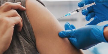 Avance histórico: Moderna y Merck reportan resultados positivos en vacuna contra el cáncer de piel