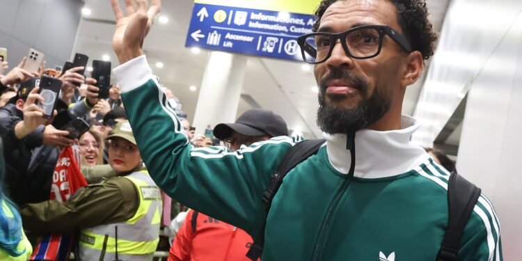 Vozinha ya está en Chile: el arquero del Mundial que busca conquistar al Cacique