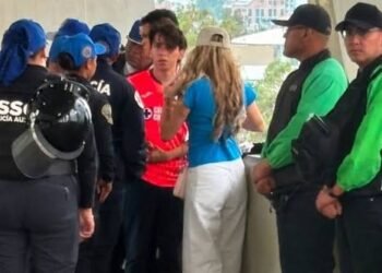 Comentarios misóginos tienen consecuencias: expulsan a Santiago Domínguez del Banorte