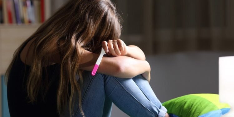 Embarazo adolescente, una emergencia: 22 niñas se convirtieron en madres cada día en México