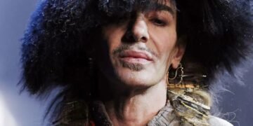 La caída de un homenaje: el Met retira la retrospectiva de John Galliano