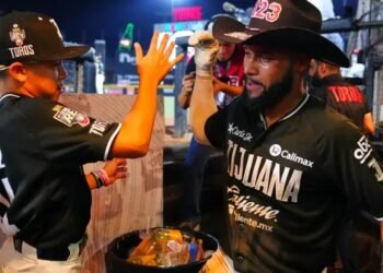 Toros de Tijuana apalea 13-2 a Olmecas y empata la Serie del Rey 2026