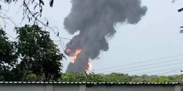 Explosión en planta de sal de Jáltipan deja tres muertos y una persona lesionada
