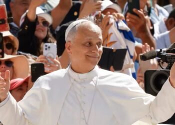 ¡Momento histórico! Papa León XIV verá la Santa Túnica de Cristo en Francia