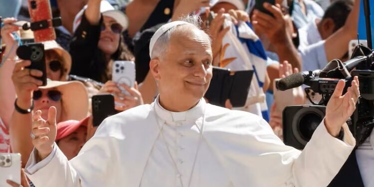 ¡Momento histórico! Papa León XIV verá la Santa Túnica de Cristo en Francia