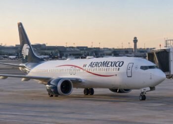 Aeroméxico responde por base con millones de registros y lanza alerta a sus clientes