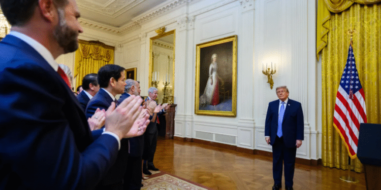 ¿Sin cámaras para Trump? Las principales cadenas de EU suspenden el “pool” presidencial