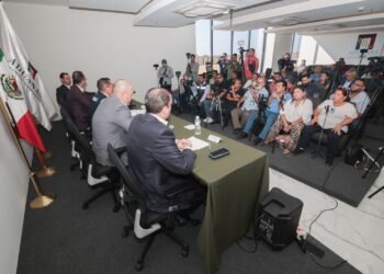 Aduana de Nuevo Laredo amplía horario sabatino para reducir tiempos de espera
