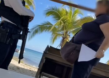 ¿Se puede comprar una playa? Extranjera dice que pagó casi 28 mil pesos por Xcalacoco