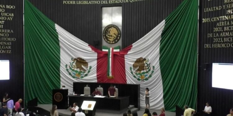 Quintana Roo avala nacionalidad única para cargos públicos