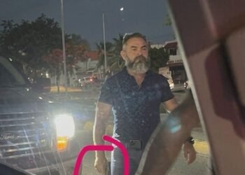 ¿Lo reconoces? Buscan identificar a hombre señalado por disparar tras percance vial en Cancún