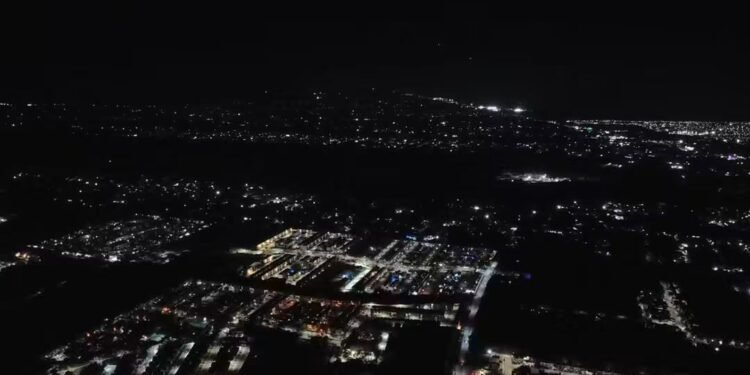 ¡Mega apagón superado! CFE asegura que la luz se restableció en los cuatro estados del Sureste